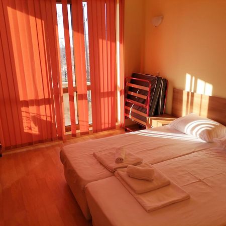Villa B&B Warna Exterior foto