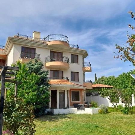 Villa B&B Warna Exterior foto